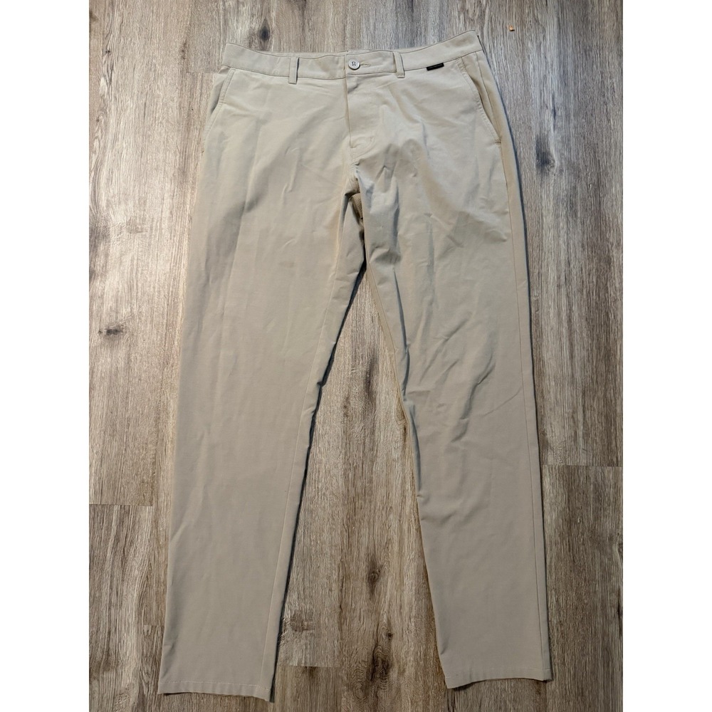 Travis Mathew Golf Pants Men's Size 34 Open To Close Tech Chino Khaki 1MAA242
